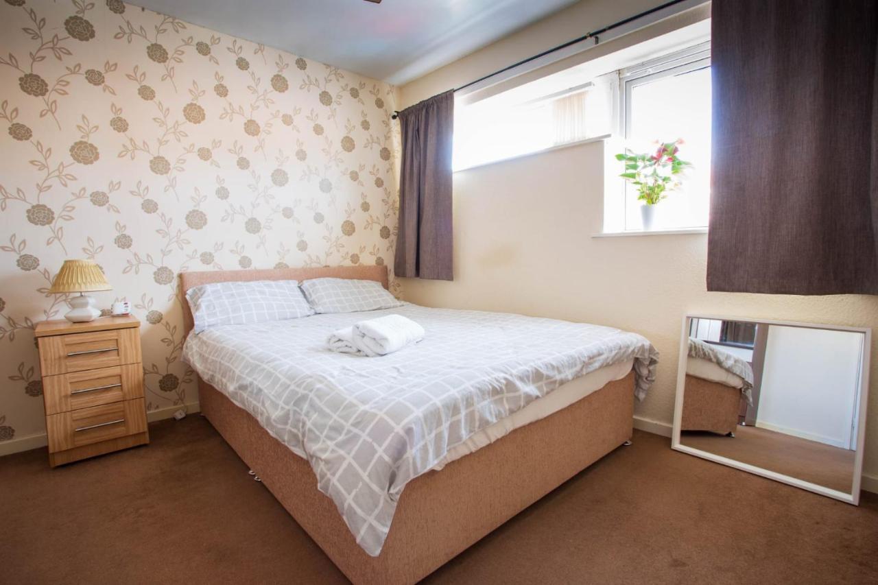 Room Near To Birmingham City Centre With Parking ภายนอก รูปภาพ