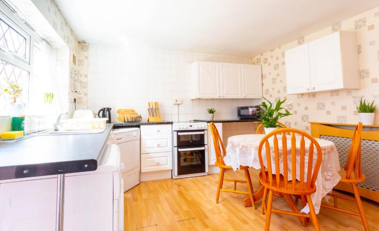 Room Near To Birmingham City Centre With Parking ภายนอก รูปภาพ
