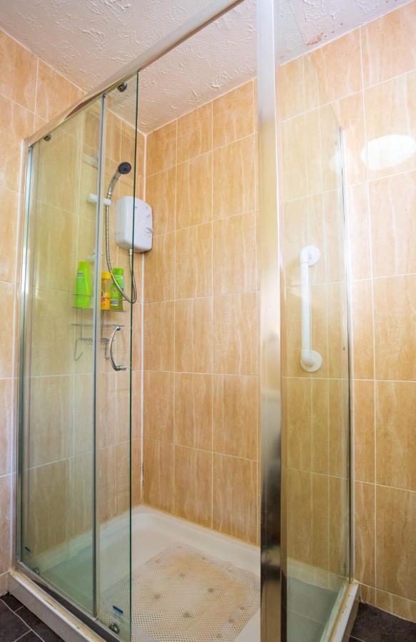 Room Near To Birmingham City Centre With Parking ภายนอก รูปภาพ
